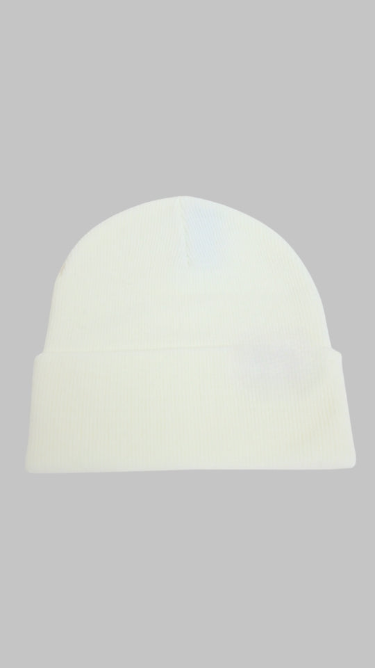 ACRYLIC BEANIE: WHITE