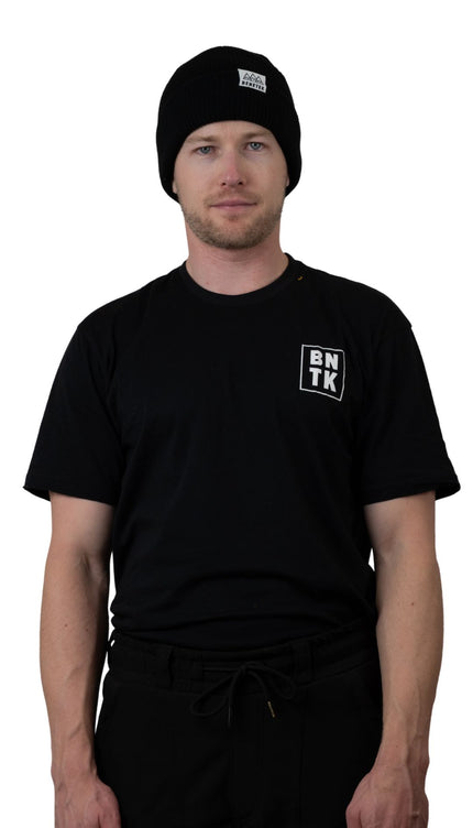 RIB KNIT BEANIE: BLACK