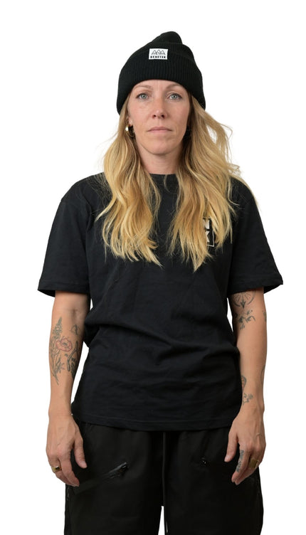 RIB KNIT BEANIE: BLACK