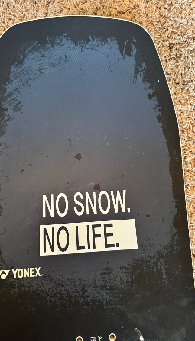 NO SNOW NO LIFE STICKER: WHITE