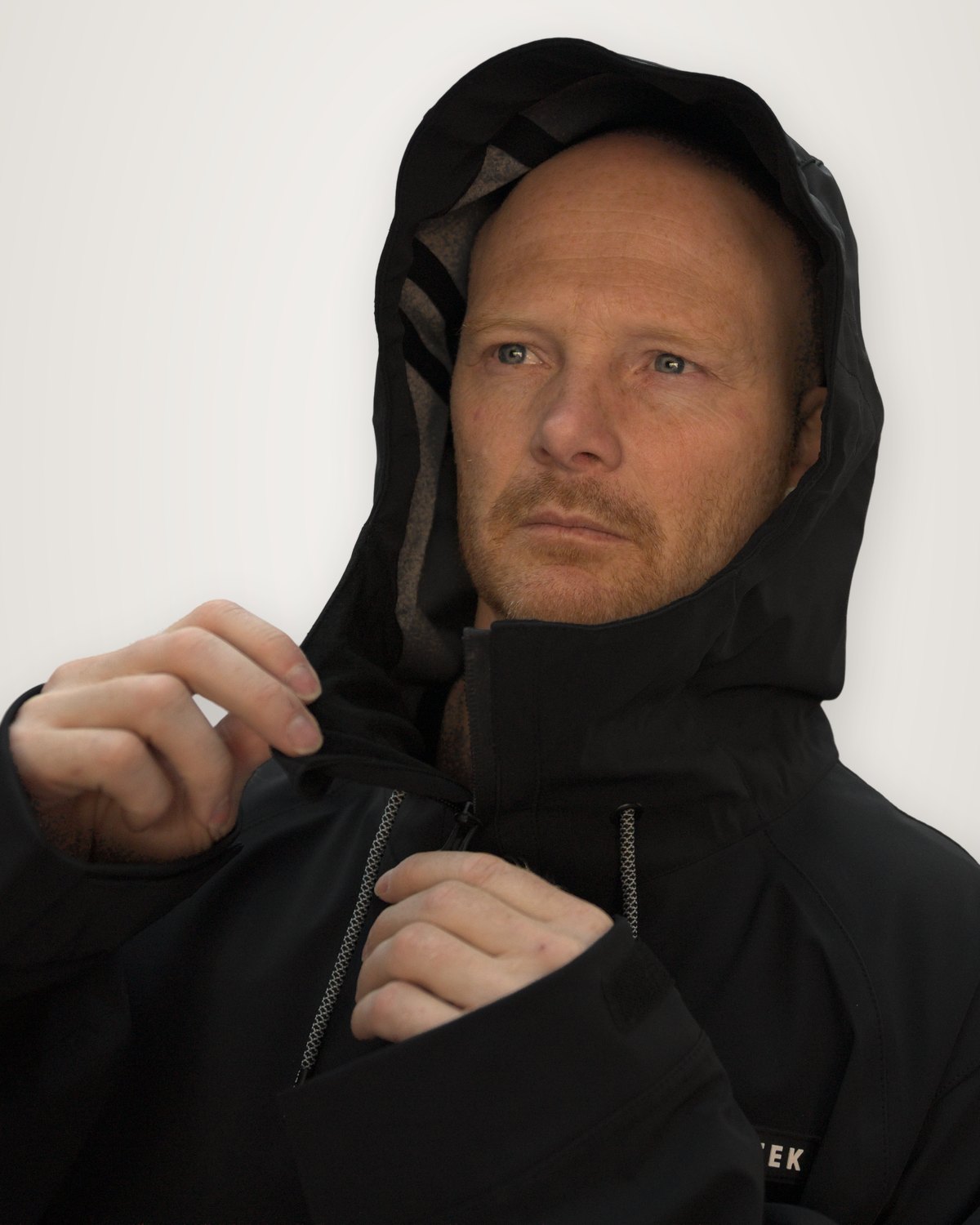 Black Focus Jacket hood and high collar