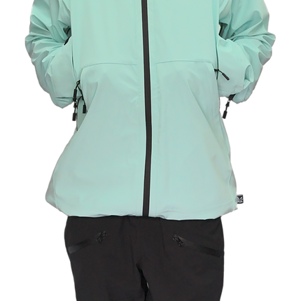 Tommie Bennett wearing the mint Focus Jacket, front view